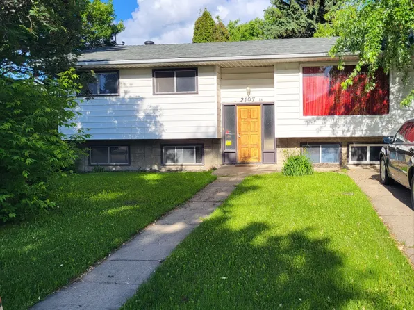 2107 86th St NW, Edmonton, AB T6K 1Z9
