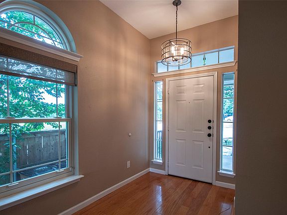 5th image of 1109 Traci Michelle Dr