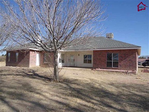 3rd image of 5595 Santa Teresita Dr