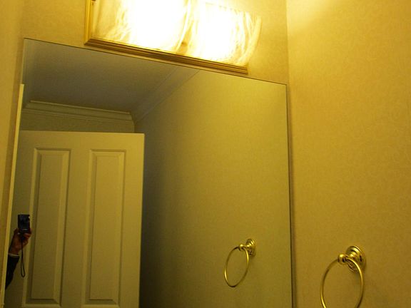 3rd image of 128 El Camino Real APT 211
