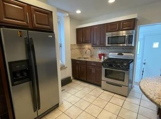 212 Montana St, Philadelphia, PA