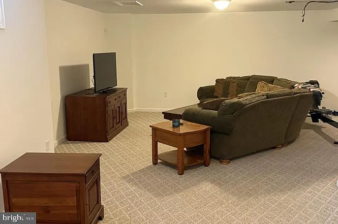 88 Granville Way — Photo 42