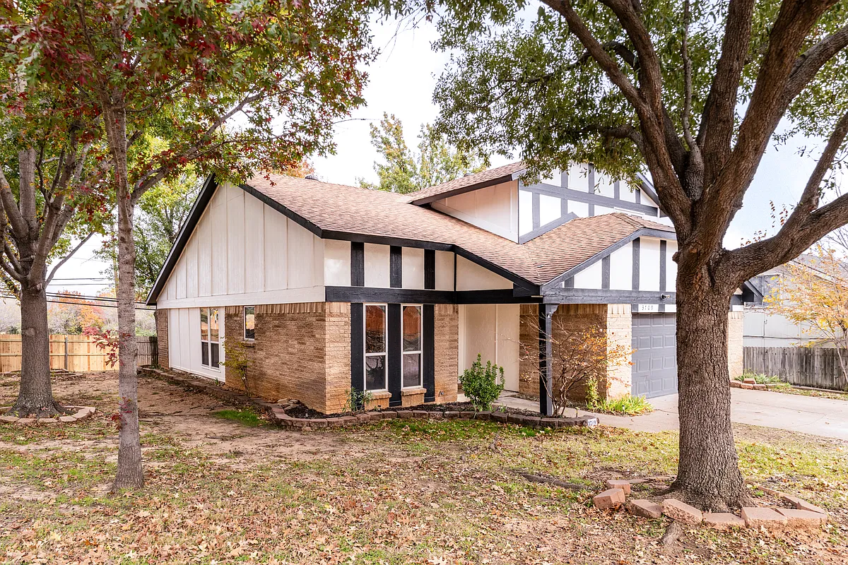 Building Photo - 3709 Ravenhill Ln
