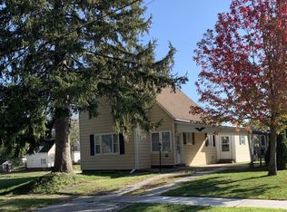 25 NE 4th St, Galva, IL 61434