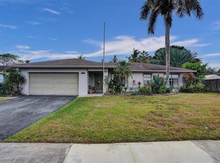 1031 SW 124th Way, Davie, FL 33325