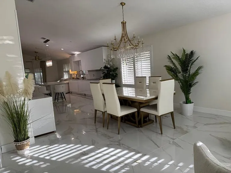 544 NW 38th Ave — Photo 3