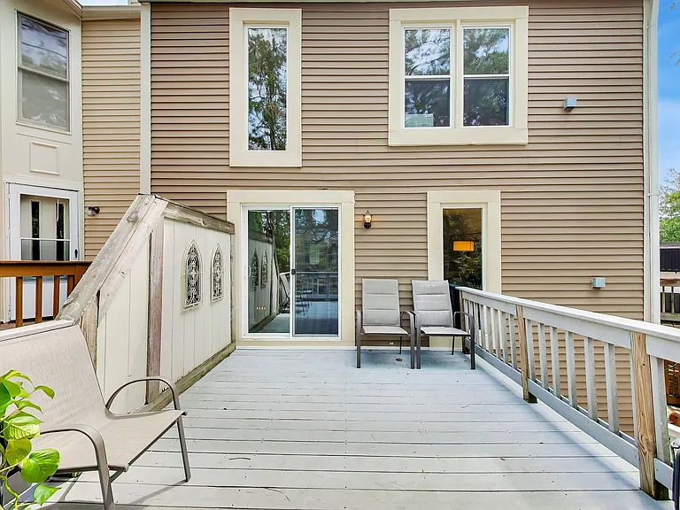 11910 Crosswind Ct — Photo 14