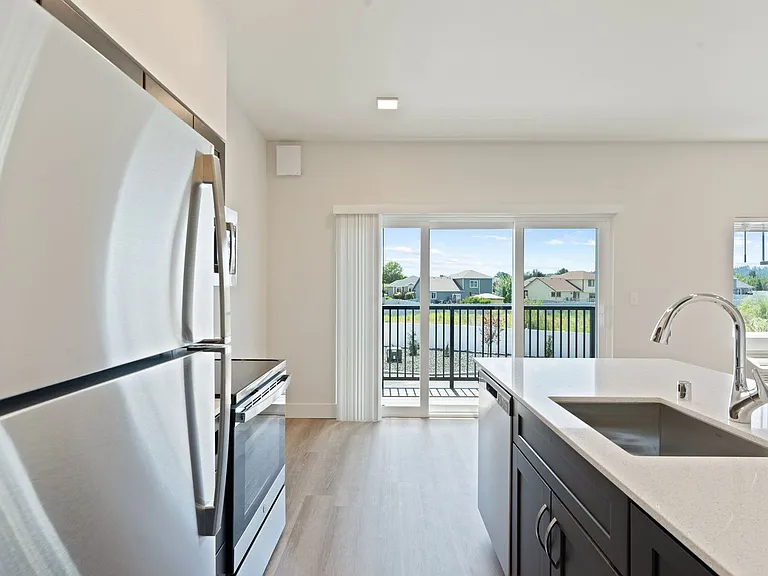 Fairways Apartments — Photo 21