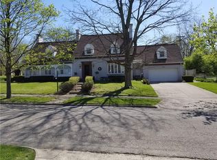 1654 Burbank Dr, Dayton, OH 45406
