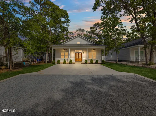 240 NE 68th Street, Oak Island, NC 28465