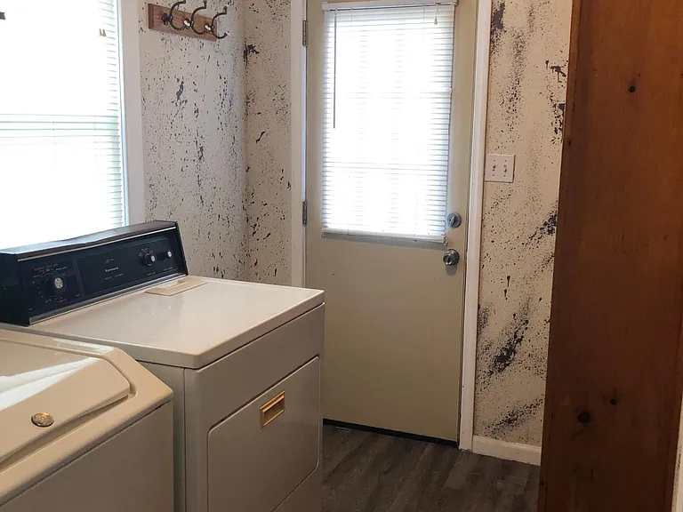 2916 Daleford Ave NE — Photo 5