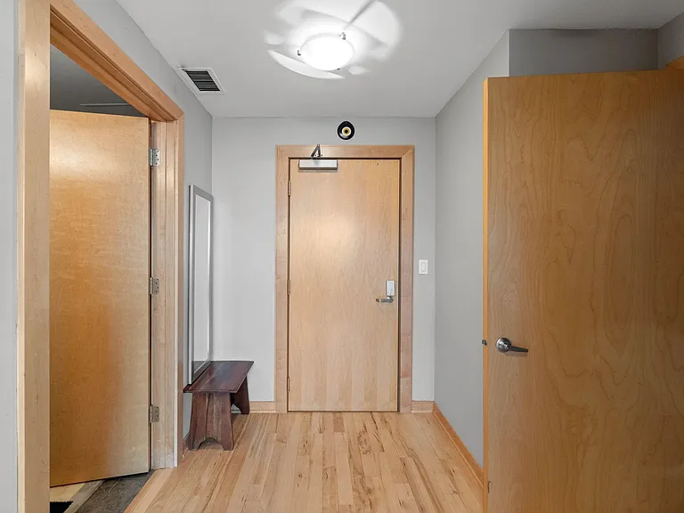 215 10th Ave S #632 — Photo 19
