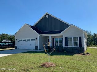 707 Regiment Rd, Jacksonville, NC 28546