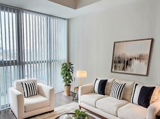 8 Interchange Way #801, Vaughan, ON L4K 5C3