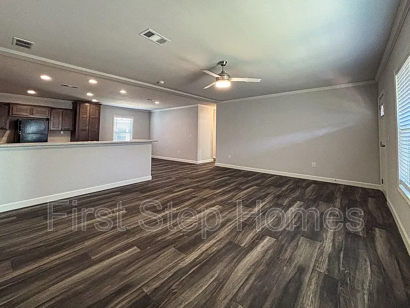 407 Marco St
