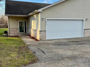 N6317 Oak Ct, Elkhorn, WI 53121