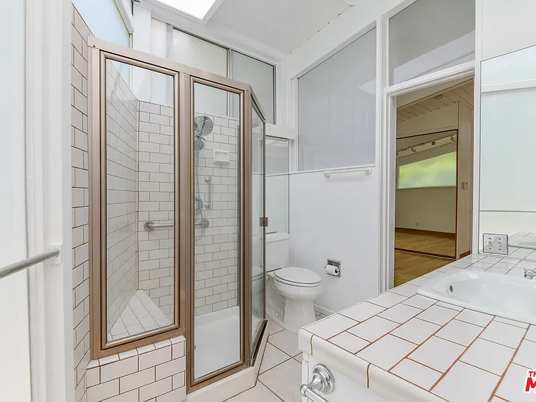 738 Hanley Ave — Photo 25