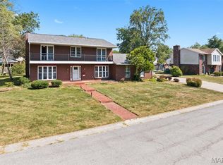 10 Ravenwood Cir, O Fallon, IL 62269