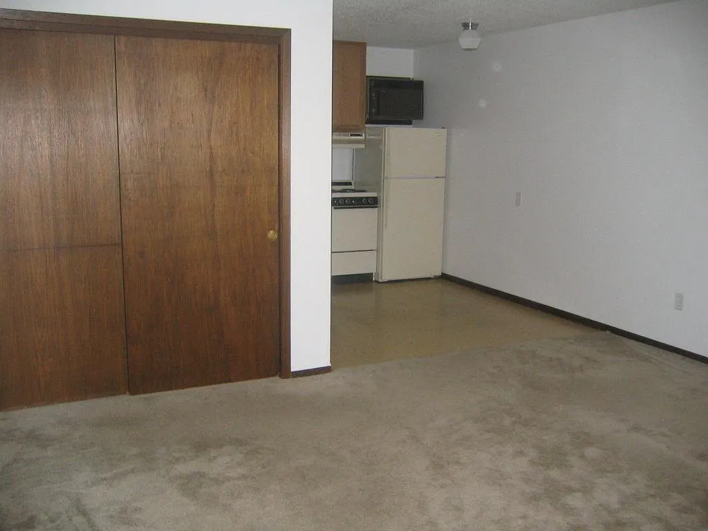 Building Photo - 832 Oakcrest St #5