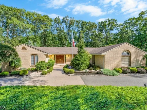 150 Scott Dr, Watchung Boro, NJ 07069