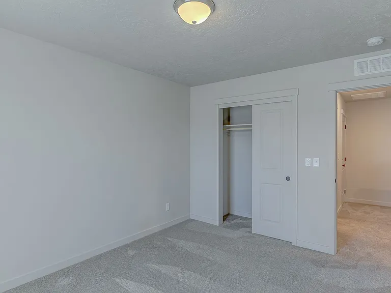 7505 S Foremast Ave — Photo 46