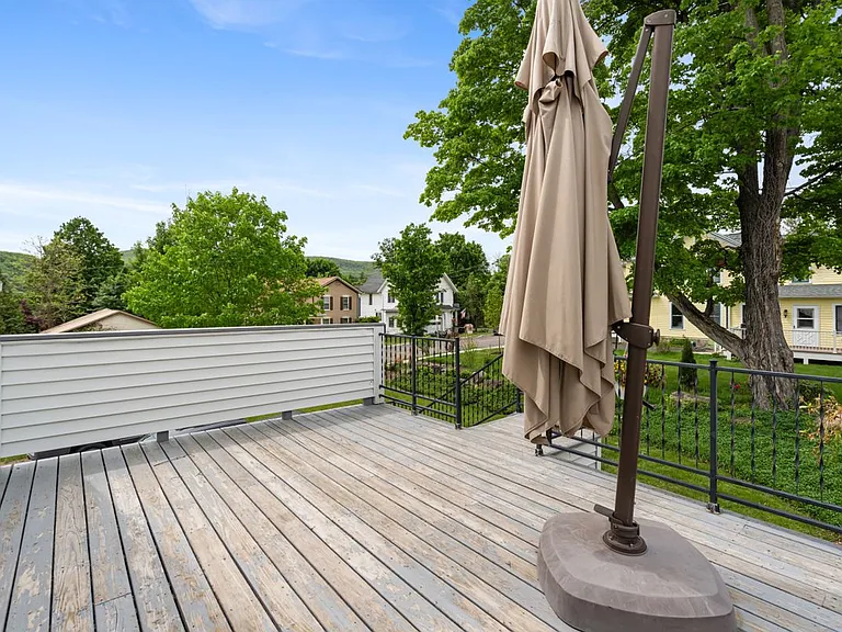 74 Shethar St #UPPER STUDIO — Photo 14