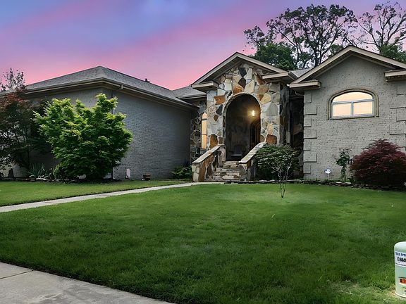 5th image of 1309 Nature Way Dr