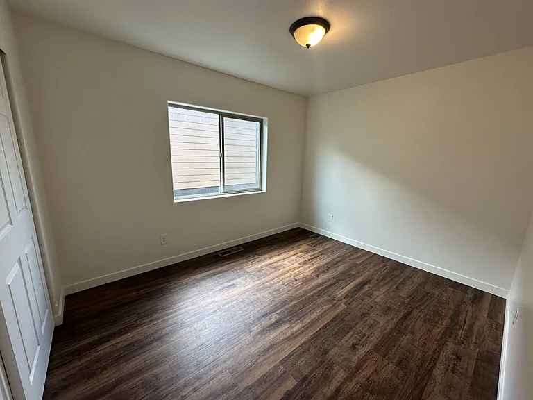 6203 N Astor St #2 — Photo 8