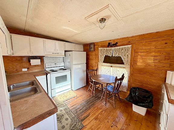 3rd image of 1125 Old Union Rd