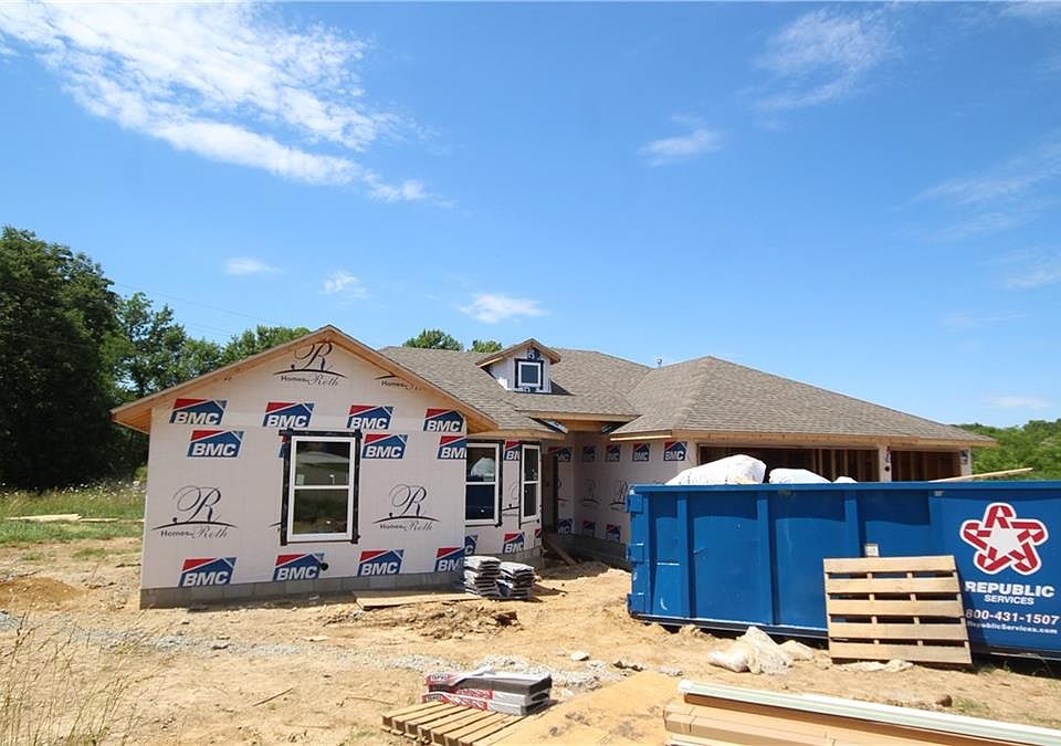 1st image of 105 Kindley Ct