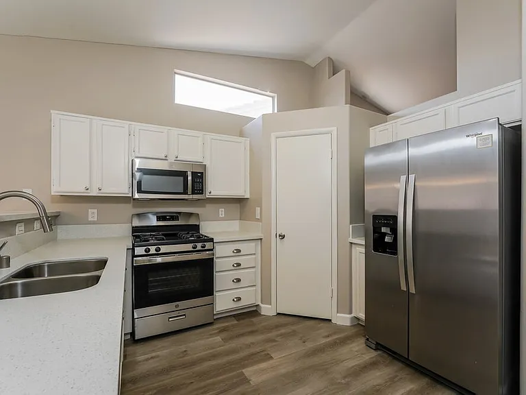 3639 Covewick Dr — Photo 9
