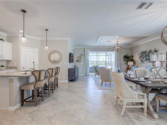 3rd image of 19368 Bluff Dr E