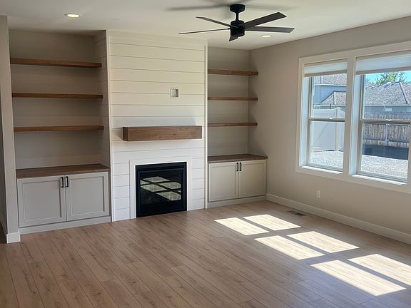 4th image of 2251 Brinley Ct