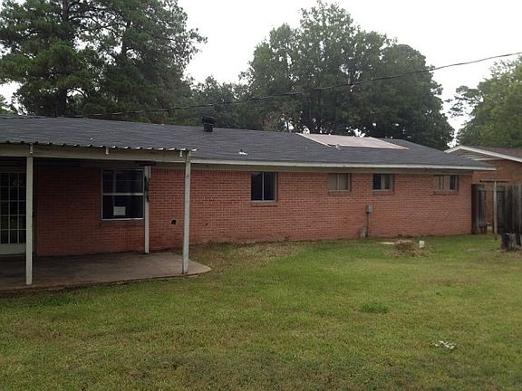 2nd image of 3507 Central St