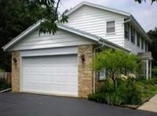5510 College Point Ct, Racine, WI 53402