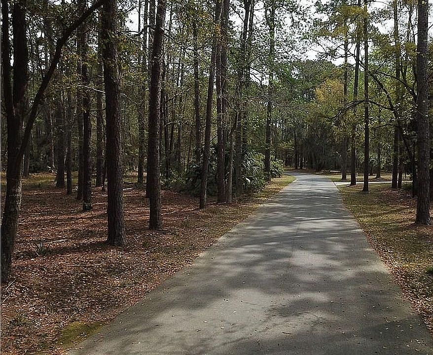 1st image of 14 Forest Lake Dr