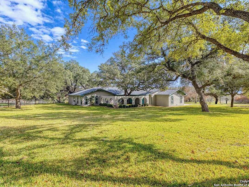 1st image of 633 Live Oak