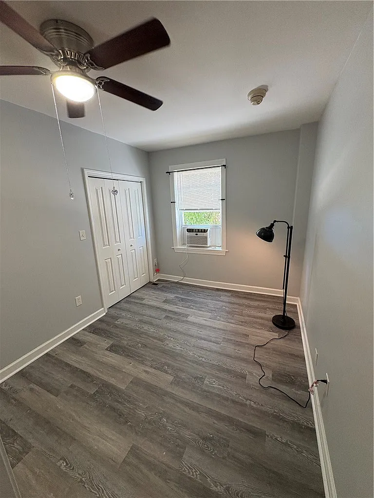 2 bed, 1.5 bath, $1,069 — Photo 4