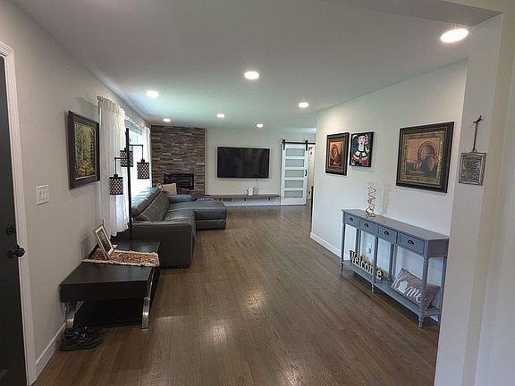 2nd image of 257 Harding Blvd