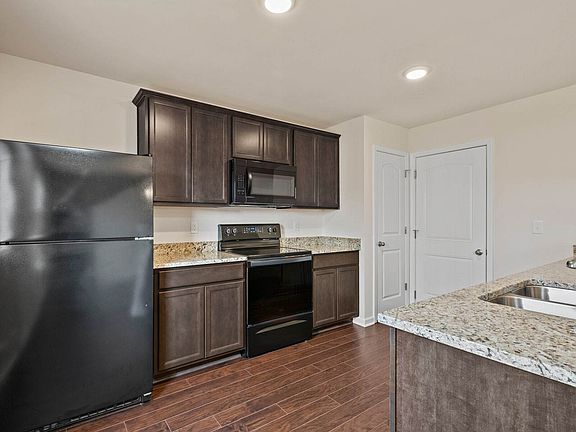 The kitchen of the Cumberland plan comes with a full suite of energy-efficient appliances.