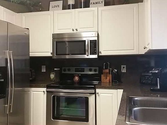 3rd image of 11381 NW 33rd St