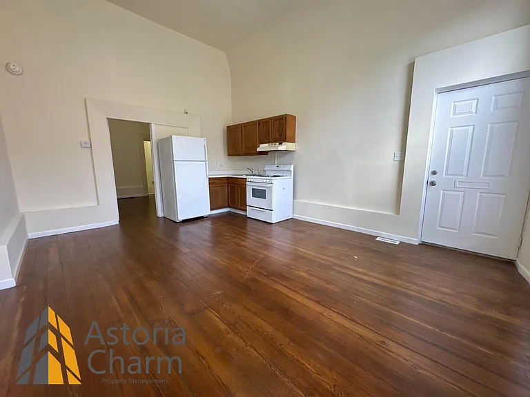 2102 Maryland Ave #1F — Photo 6