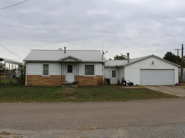 225 Young St, Uniontown, KY 42461