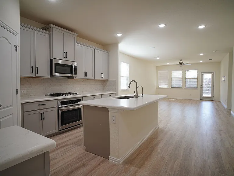1432 Four Corner Ln — Photo 4
