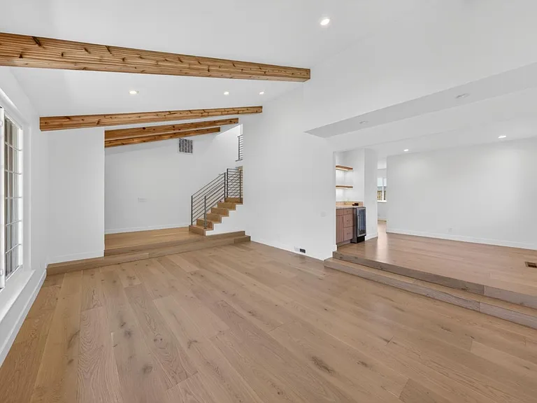 1347 Marlin Ave — Photo 6