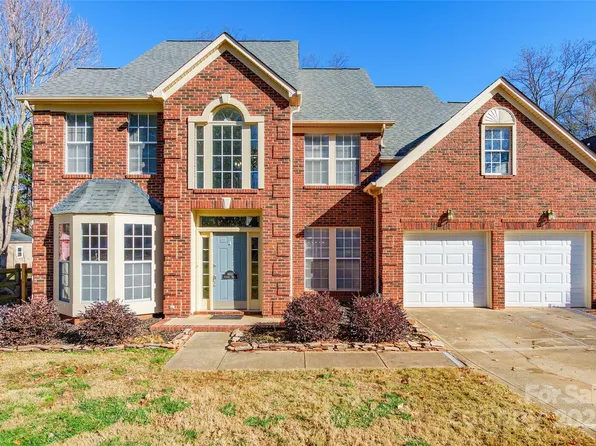 8610 Harmony Bridge Pl, Charlotte, NC 28216