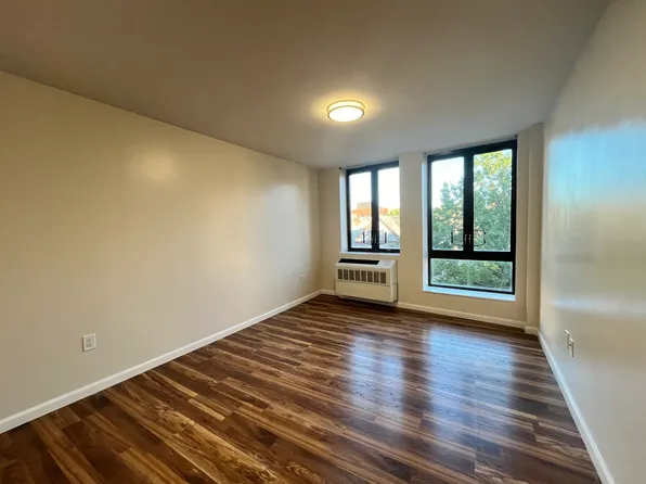 143 Forest Ave Floor 3, Yonkers, NY 10705