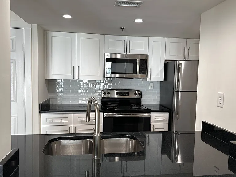Wesley Townsend Apartments at Buckhead — Photo 141