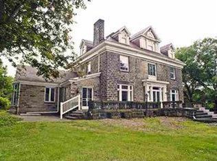 372 Virginia Ter, Newell, WV 26050