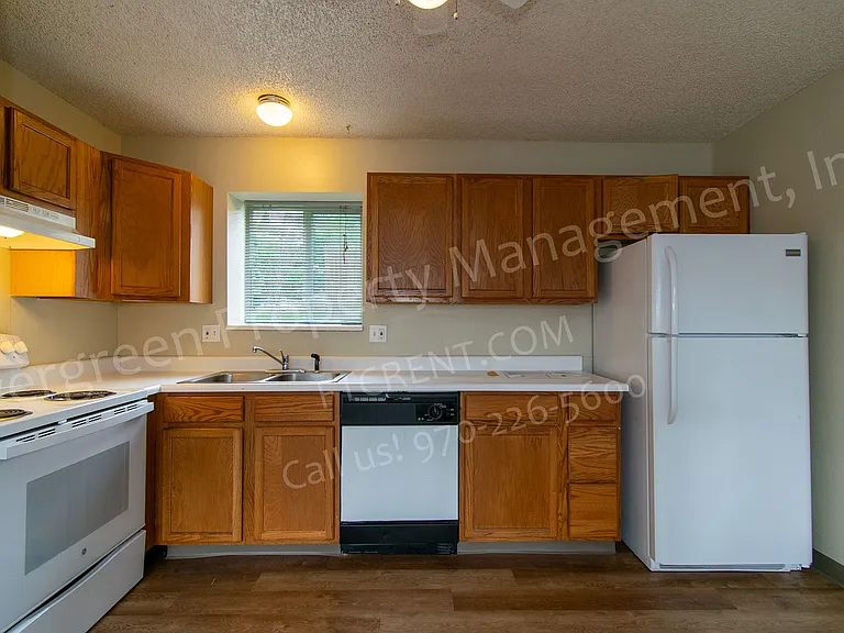 1931 Ross Ct — Photo 7